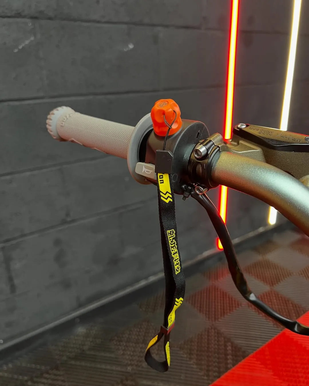 Surron Hyper Bee 2025