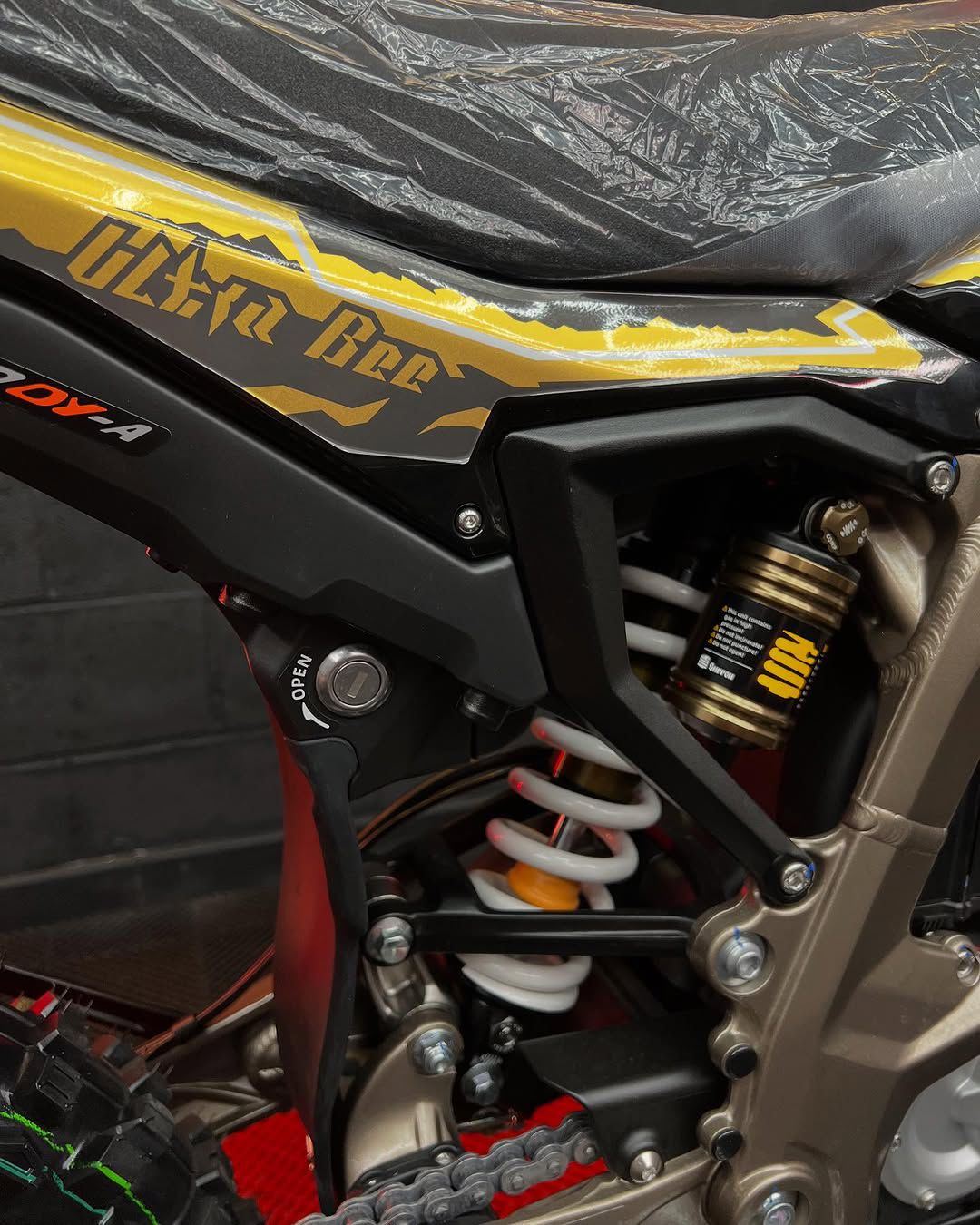 Surron Ultra Bee X 2025