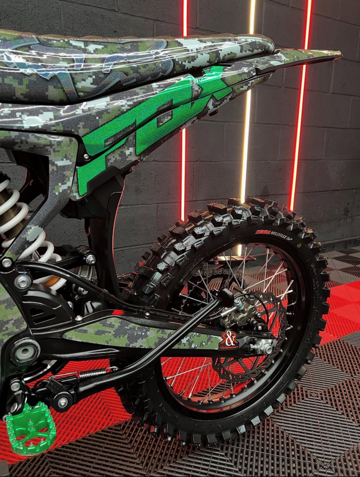 Surron Ultra Bee T 2023